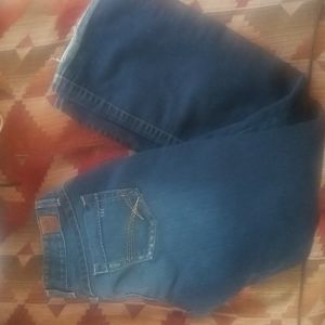 Very nice blue BKE denim Jean's size 31 x 31 1/2